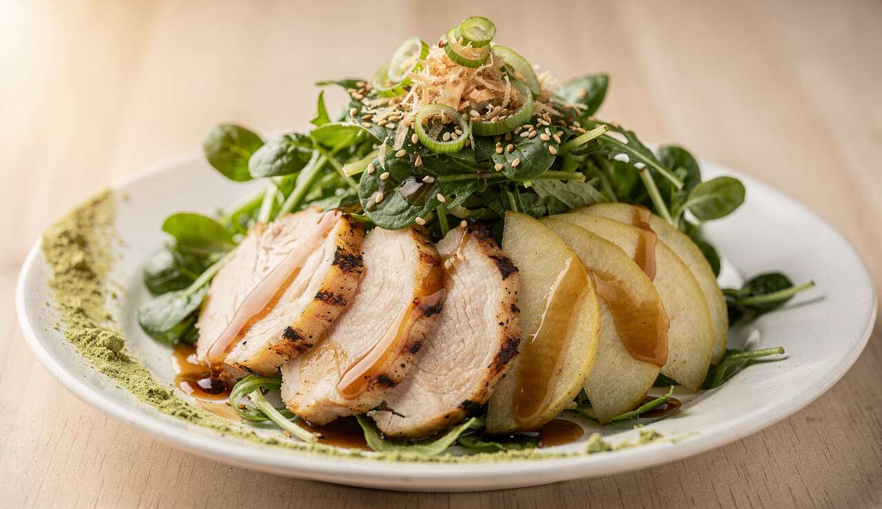 Salade japonaise : poulet et nashis savoureux