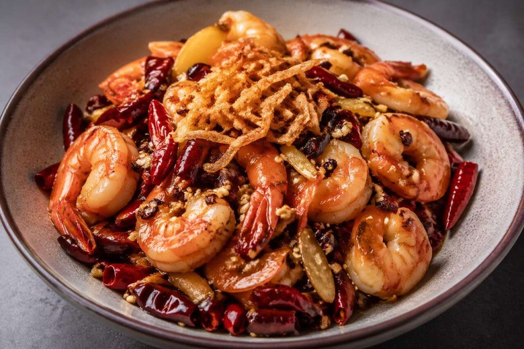 Recette crevettes sautées aux piments à la Sichuanaise : une explosion de saveurs